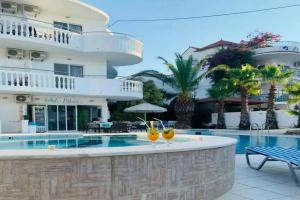 White Palace Studios, Faliraki
