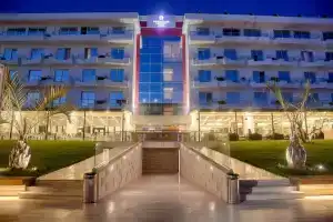 Premium Beach Hotel, Golem