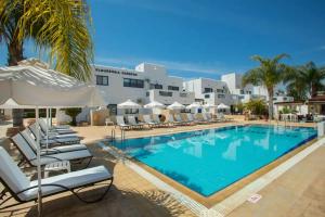 Flouressia Gardens Apart-hotel