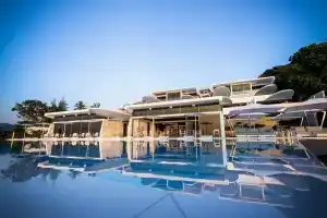 Kata Rocks - SHA Extra Plus Hotel, Kata