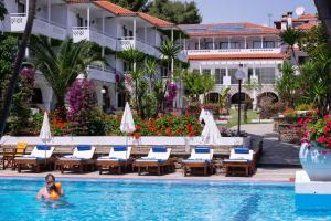 Porfi Beach Hotel, Nikiti