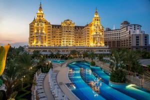 Royal Holiday Palace Hotel, Lara