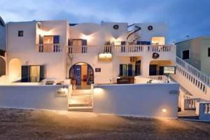 Summer Time Villa, Fira