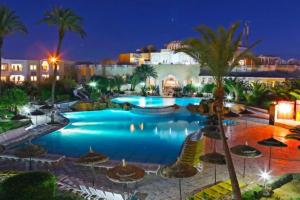 Hotels in Midoun