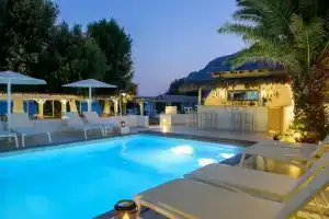 Alesahne Beach Hotel, Kamari