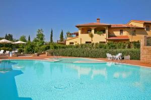 Apartment Hotel «Borgo Etrusco», Scarlino