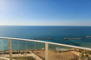 Ramada Hotel & Suites by Wyndham Netanya, Netanya