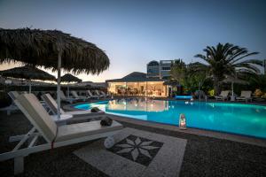 Villa Olympia, Perivolos