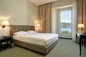 Como - Hotels