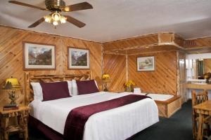 Big Bear Frontier, Big Bear Lake