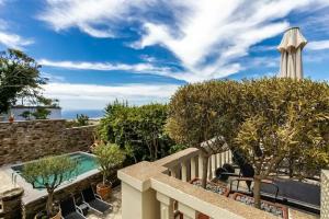 Tinos E-houses, Tinos Town