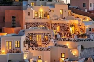 Heliophos Boutique Caves, Oia