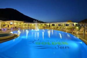 Golden Sun Hotel, Stelida
