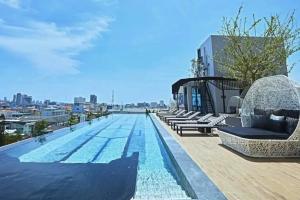 Chezzotel, Pattaya