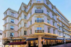Meroddi Barnathan Hotel, Istanbul