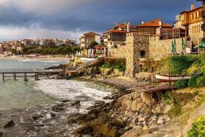 Salt Lake ApartHotel, Pomorie