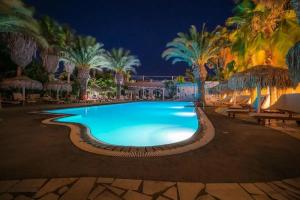 Meltemi Village Hotel, Perissa
