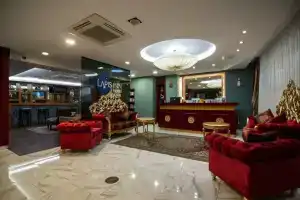 Lapis Inn Hotel & Spa ( Ex. Ambassador Hotel)