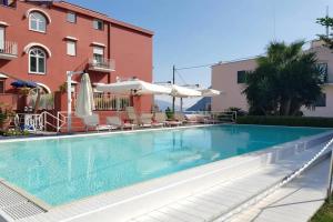 Palatium Mari Mini-hotel, Capri Village