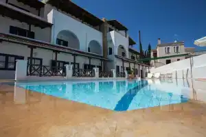7 Islands, Spetses