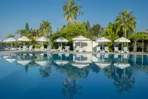 Iz Flower Side Beach Hotel