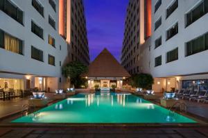 Twin Towers Hotel, Bangkok