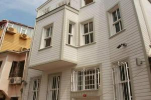 Jasmine Apart, Istanbul
