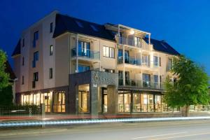 Onyx Luxury, Sarvar