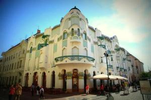 Ven Diofa De Lux Panzio, Szeged