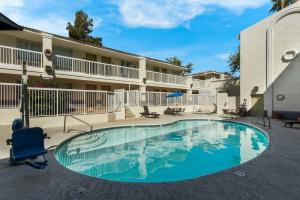 SureStay Plus Hotel by Best Western Tempe University, Tempe