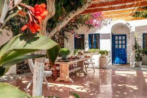 Santorini Mystique Garden Villa, Kamari