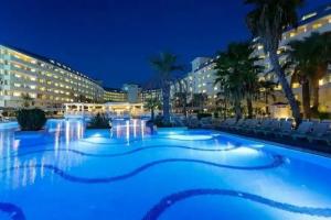 Crystal Admiral Resort Suites & Spa - Ultimate All Inclusive, Kizilot