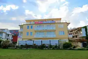 Family Hotel Saga, Ravda