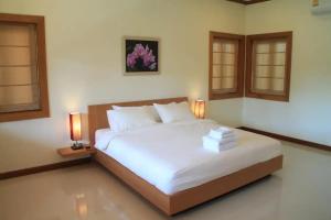 Ban Thaithip Resort, Ban Phe
