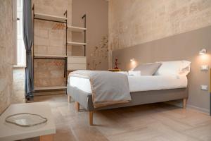 Litium 3, Lecce