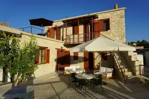 Marmaras Guest house, Lyso