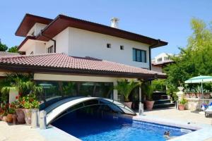 Dallas Residence Suites, Varna