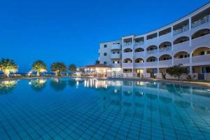 Windmill Bay Hotel, Argasi