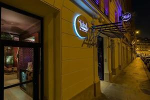 Idol Hotel, Paris