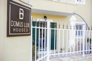 Domus Lux Houses by Konnect, Corfu Town