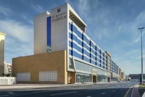 Studio M Arabian Plaza Hotel & Hotel Apartments, Dubai