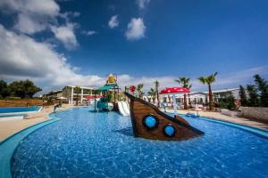 Caretta Paradise Hotel & Waterpark, Tragaki