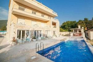 Sea Point Apart hotel, Tivat