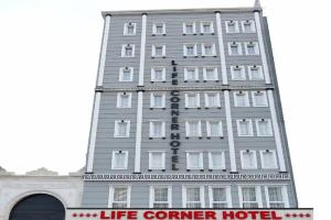 Life Corner Hotel