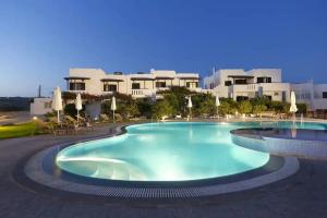 Santa Maria Luxury Suites & Spa, Adamas