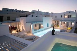 Palmariva Villas, Fira