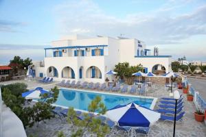 Hotel Olympia, Karterados