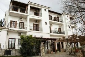 Hotel Defkalion, Volos