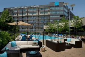 Toronto Don Valley Hotel and Suites, Toronto