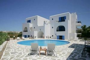 Sunny Beach Studios, Naxos Chora
